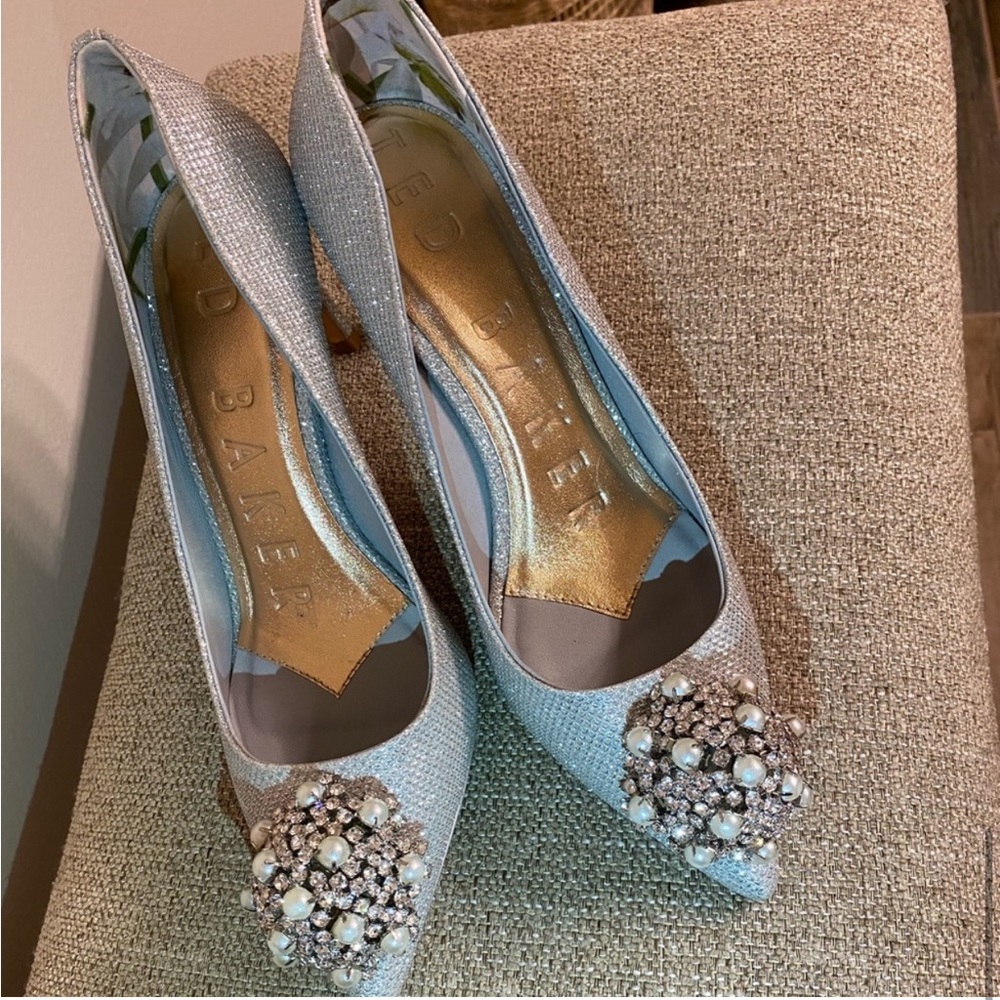 Ted Baker Darlill Metallic Brooch Heel Pump Silver Ted Baker London - Picture 10 of 16